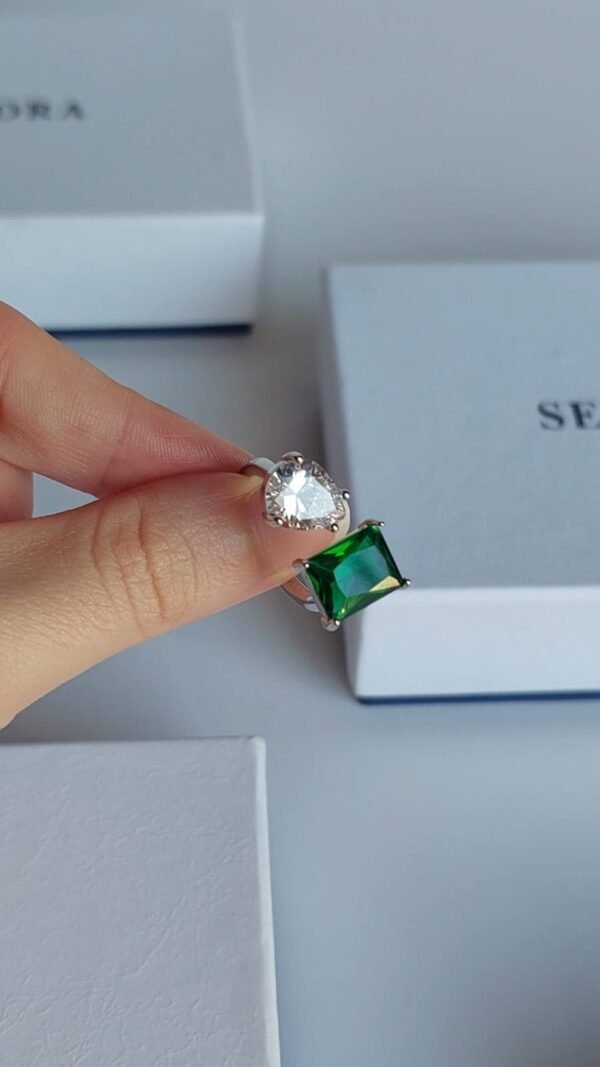 Ava Emerald Ring