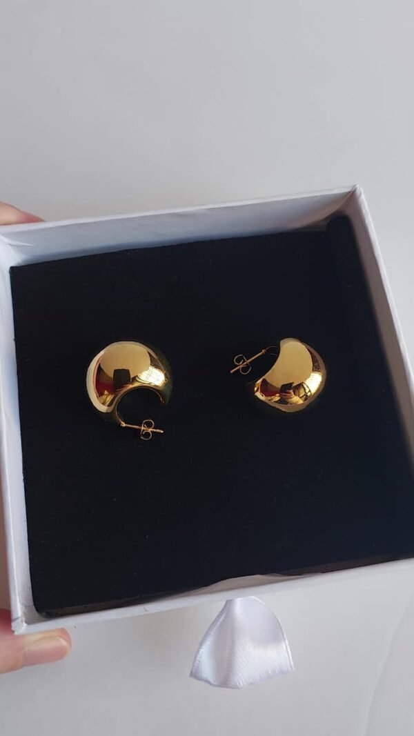 Cara Hoops