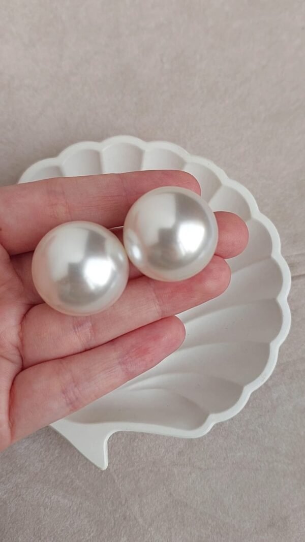 Oversized Round Pearls